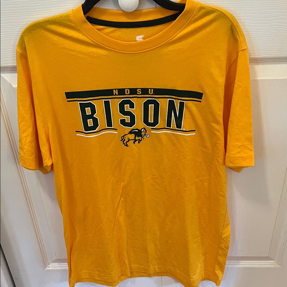 NWOT NDSU Bison Men’s T-Shirt